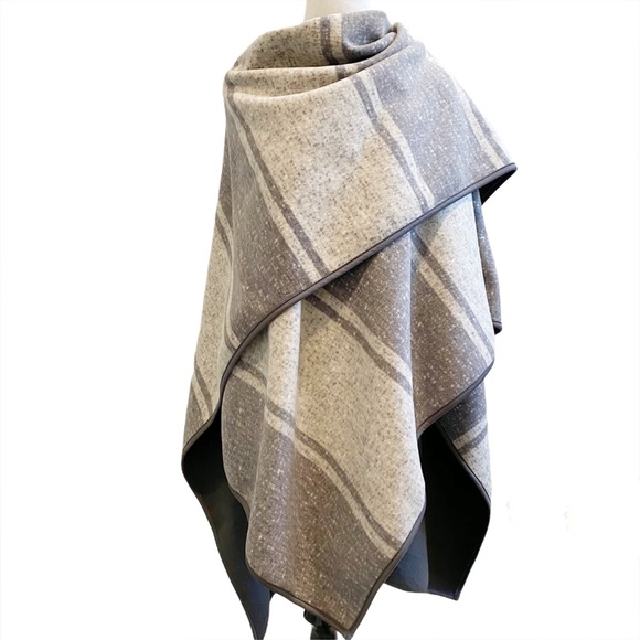 Ike Behar Jackets & Blazers - Ike Behar Blanket Cape Shrug Wrap Poncho Grey OS